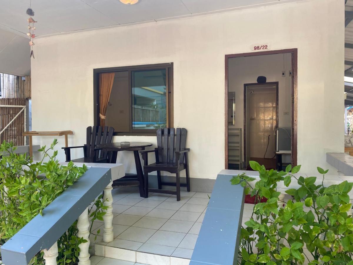 Deng'S Kamala Beach Guesthouse Экстерьер фото