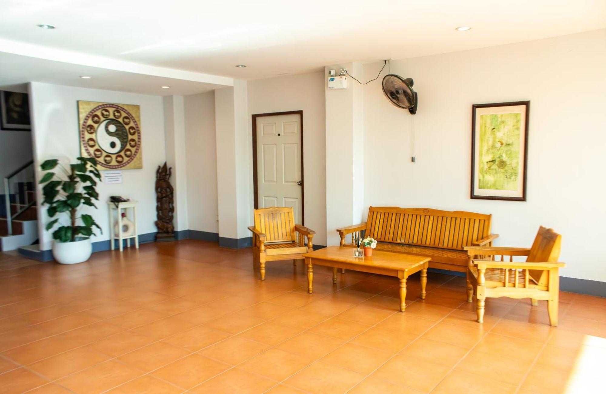 Deng'S Kamala Beach Guesthouse Экстерьер фото